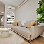 Апартаменти Designer *