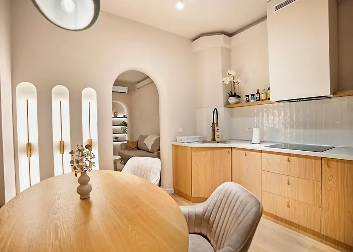 Designer * בוקרשט