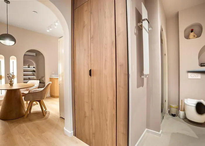 Designer Apartment *